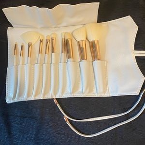 La Beaute Soi Makeup brush set